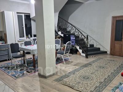 3 комнаты · 238 м² · 2/2 этаж, мкр Шанырак-2 184/2 — Возле поликлиника 22 за 70 000 ₸ в Алматы, Алатауский р-н