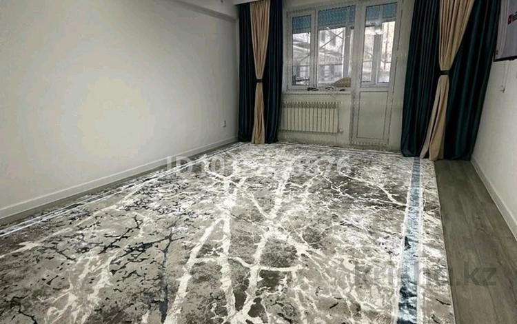 2-бөлмелі пәтер · 82.6 м² · 1/5 қабат, Алтын орда ш/а. 16а к1, бағасы: 25 млн ₸ в Актобе, мкр. Алтын орда — фото 2