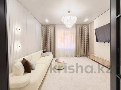4-комнатная квартира · 140 м² · 1/7 этаж, 17-й мкр 110 за 55 млн ₸ в Актау