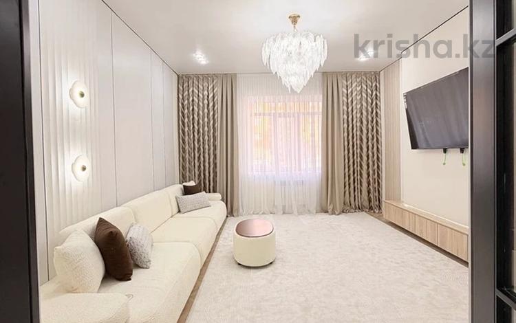 4-комнатная квартира · 140 м² · 1/7 этаж, 17-й мкр 110 за 55 млн ₸ в Актау — фото 2