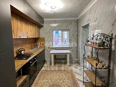 6-комнатный дом помесячно, 150 м², 3 сот., Коперника 24 А — Ташкентская - Коперника- Татибекова за 1.5 млн 〒 в Алматы, Медеуский р-н