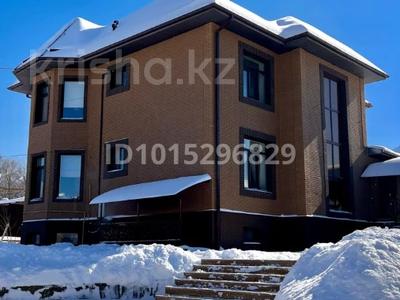 Дом · 8 комнат · 360 м², Тауке хана 22 22 за 100 000 ₸ в Рыскулово