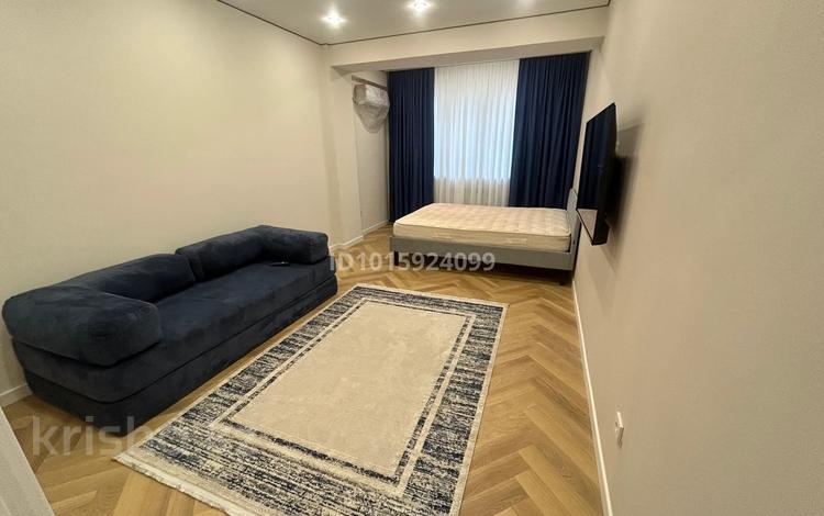 1-комнатная квартира · 40 м² · 4/13 этаж, Есенова 160/3 за 300 000 ₸ в Алматы, Жетысуский р-н — фото 2