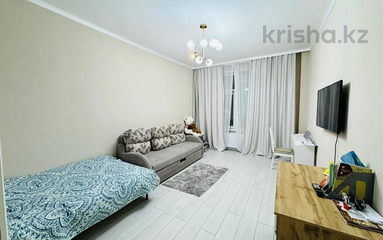 2-комнатная квартира, 72 м², 5/18 этаж, Акмешит 17 — Орынбор