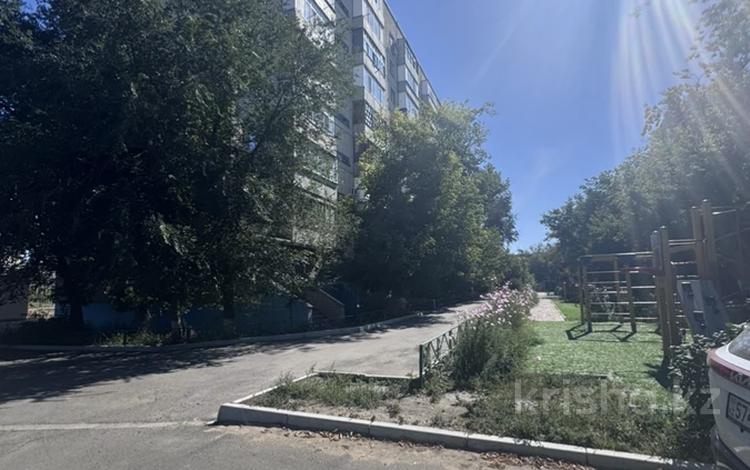 2-комнатная квартира · 54 м² · 8/10 этаж, Ауэзова 114 — Район мясокомбината за 17 млн ₸ в Семее — фото 2
