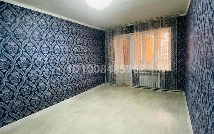 2-бөлмелі пәтер · 60 м² · 2/2 қабат, 4-шағынаудан 1/1 — Бауыржан Момышулы, бағасы: 130 000 ₸ в Шымкенте, Туран р-н — фото 2