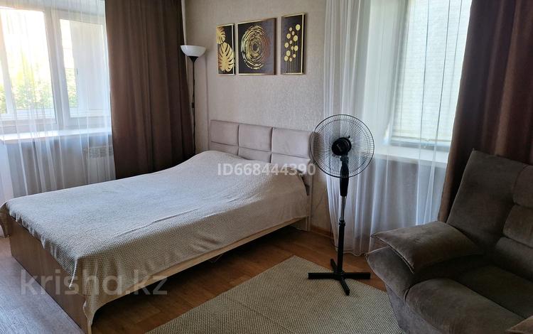 1-бөлмелі пәтер · 32 м² · 3/4 қабат, улица Крылова 112, бағасы: 2 500 ₸ в Усть-Каменогорске — фото 19