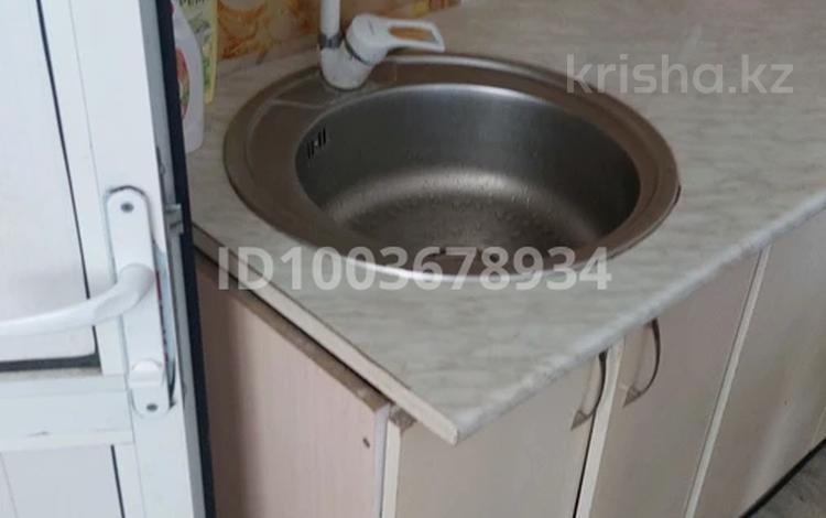 Отдельный дом · 4 комнаты · 80 м² · 8 сот., Телжан шонан ұлы 72 — 15 микрорайон за 20 млн 〒 в Таразе — фото 2