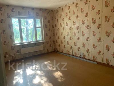 1-комнатная квартира · 38 м² · 2/5 этаж, улица Бауыржан Мамышулы 9 дом — Улучшенные планировка за ~ 8 млн ₸ в Таразе