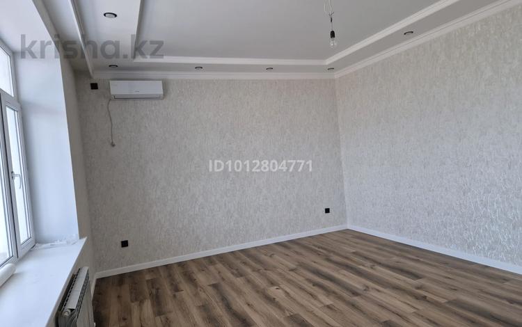 2-комнатная квартира · 75 м² · 5/10 этаж, Ульяны Громовой за 37 млн ₸ в Уральске — фото 2