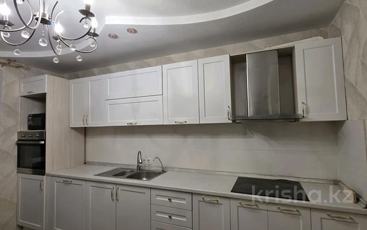 3-комнатная квартира · 90 м² · 2/9 этаж, мкр Аккент 90/3 — Райымбек-Яссауи за 350 000 〒 в Алматы, Алатауский р-н — фото 2