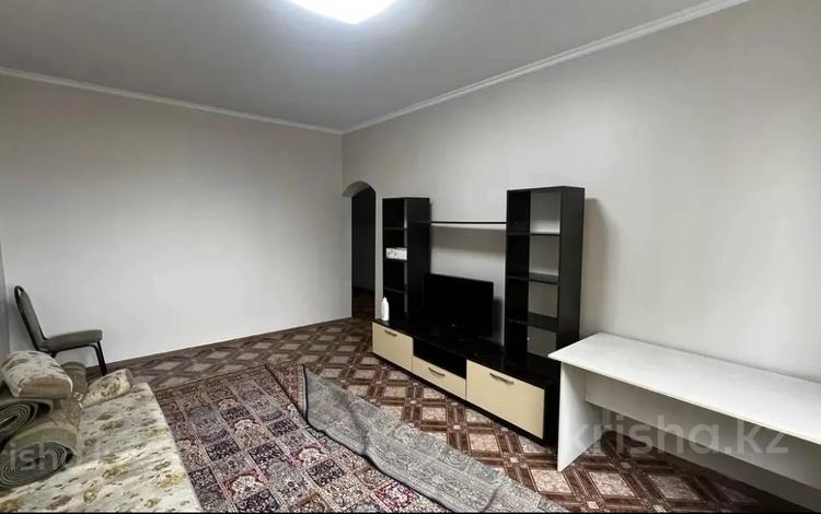 3-комнатная квартира · 70 м² · 6/9 этаж, мкр Мамыр-7 — Момышулы за 250 000 〒 в Алматы, Ауэзовский р-н — фото 4