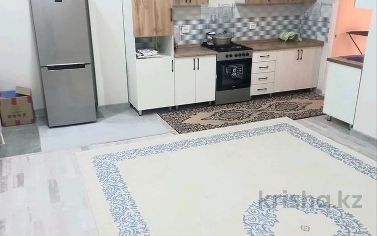 2-комнатная квартира, 49 м², 3/7 этаж помесячно, Жилмассив Нурсат 74/4 — Акимат