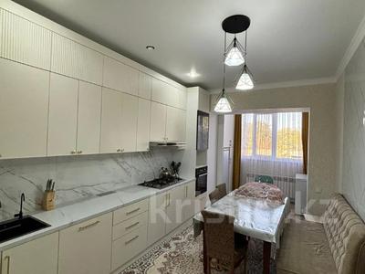 3-комнатная квартира, 103 м², 1/6 этаж, мкр. Алтын орда 24 за 40 млн 〒 в Актобе, мкр. Алтын орда