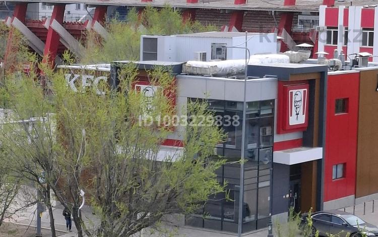 2-комнатная квартира · 80 м² · 5/10 этаж, Пр.Абулхаир хана 61 — Центральный стадион за 9 000 ₸ в Актобе — фото 11