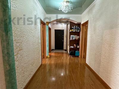 4-комнатная квартира · 110 м² · 2/5 этаж, мкр 6 за 48 млн 〒 в Талдыкоргане, мкр Болашак