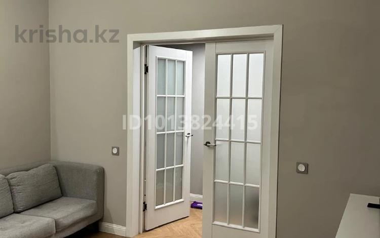 2-комнатная квартира · 50 м² · 3/4 этаж, Желтоксан 144 за 500 000 ₸ в Алматы, Алмалинский р-н — фото 2