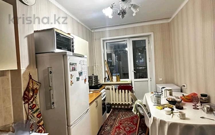 2-комнатная квартира, 60 м², 2/12 этаж, Кошкарбаева 40