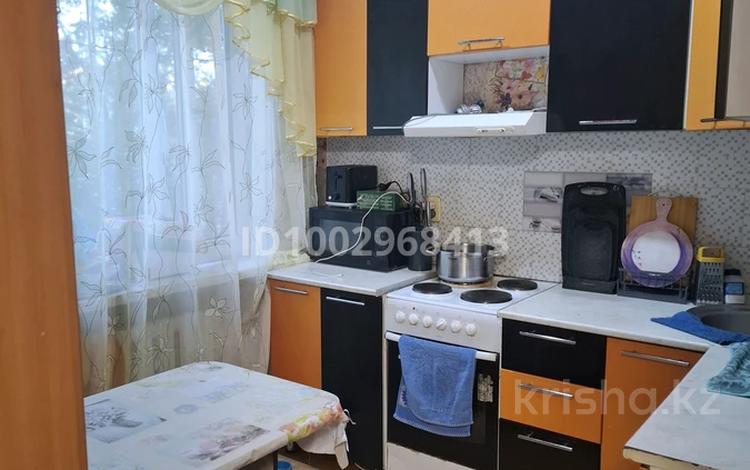3-бөлмелі пәтер · 62.3 м² · 1/5 қабат, мкр Юго-Восток, Мкр Юго-Восток, 28й микрорайон 24 — Муканова, бағасы: 19.5 млн ₸ в Караганде, Казыбек би р-н — фото 2