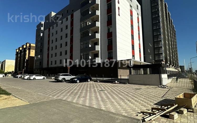 3-комнатная квартира · 106 м² · 2/7 этаж, 16-й мкр 35/1 за 45 млн ₸ в Актау — фото 2