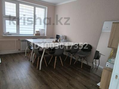 3-бөлмелі пәтер · 72 м² · 1/5 қабат, 8-й мкр, бағасы: 27 млн ₸ в Актау