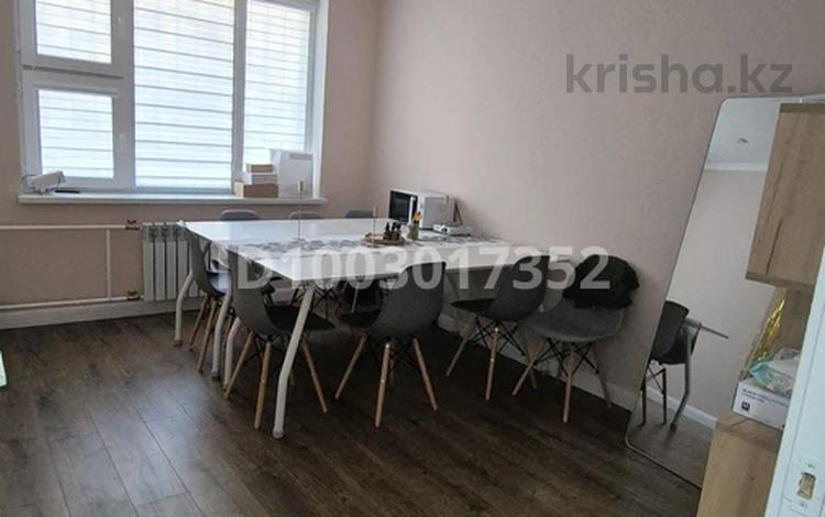 3-бөлмелі пәтер · 72 м² · 1/5 қабат, 8-й мкр, бағасы: 27 млн ₸ в Актау — фото 2