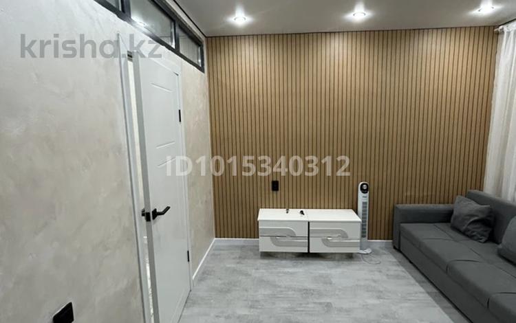 2-бөлмелі пәтер · 40 м² · 4/9 қабат, СТ Монтажник, Райымбек батыра 275, бағасы: 230 000 ₸ в  — фото 2