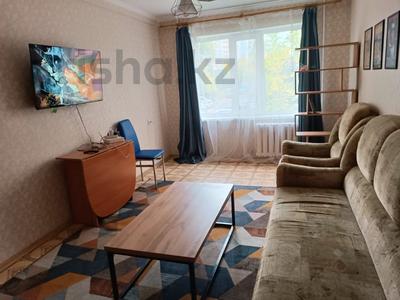 2-комнатная квартира, 51 м², 2/5 этаж помесячно, Отырар 4/1 за 160 000 〒 в Астане, р-н Байконур