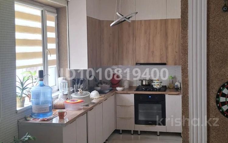 Отдельный дом · 4 комнаты · 220 м² · 10 сот., 15квартл 12 — РУВД за 25 млн ₸ в  — фото 2