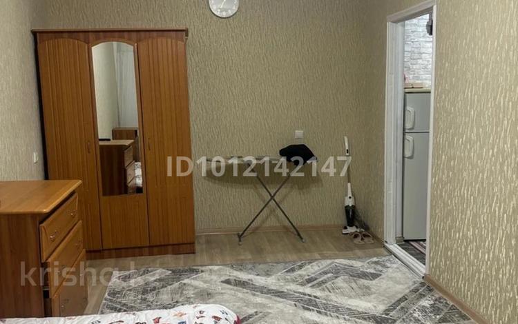 1-бөлмелі пәтер · 30.2 м² · 2/5 қабат, Центральный, Канцева 1 — Мкр Центральный, Уют, Драмтеатр, бағасы: 14 млн ₸ в Атырау — фото 2