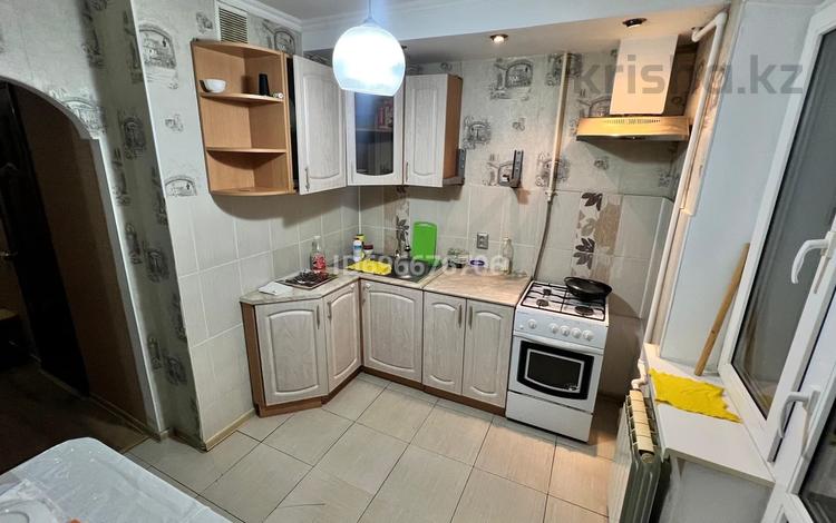 1-бөлмелі пәтер, 34.2 м², 1/5 қабат тәулік бойы, мкр 5 47, бағасы: 8 000 〒 в Актобе, мкр 5 — фото 2