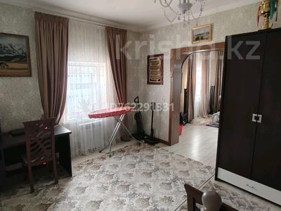 Продажа домов и дачи в Алматинской обл.: Отдельный дом · 4 комнаты · 147 м² · 7.5 сот., Бабажанова 43 б — Домалак ене за 28 млн 〒 Отдельный дом · 4 комнаты · 147 м² · 7.5 сот., Бабажанова 43 б — Домалак ене за 28 млн 〒 в Узынагаш