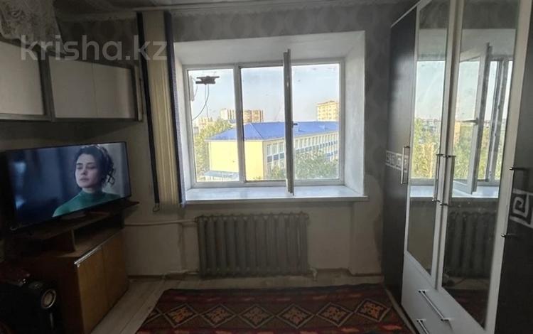 1-бөлмелі пәтер · 13.7 м² · 5/5 қабат, Шанхай ш/а., бағасы: 3 млн ₸ в Актобе, мкр Шанхай — фото 2