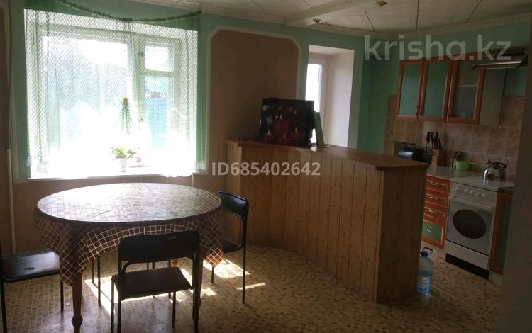 2-комнатная квартира · 48 м² · 3/5 этаж, улица Дорошкиных 17 за 15 000 〒 в Бурабае — фото 2