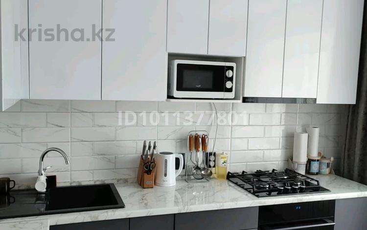 3-комнатная квартира · 64.8 м² · 1/3 этаж, 1 квартал 4 за 13 млн ₸ в Молодежном — фото 2