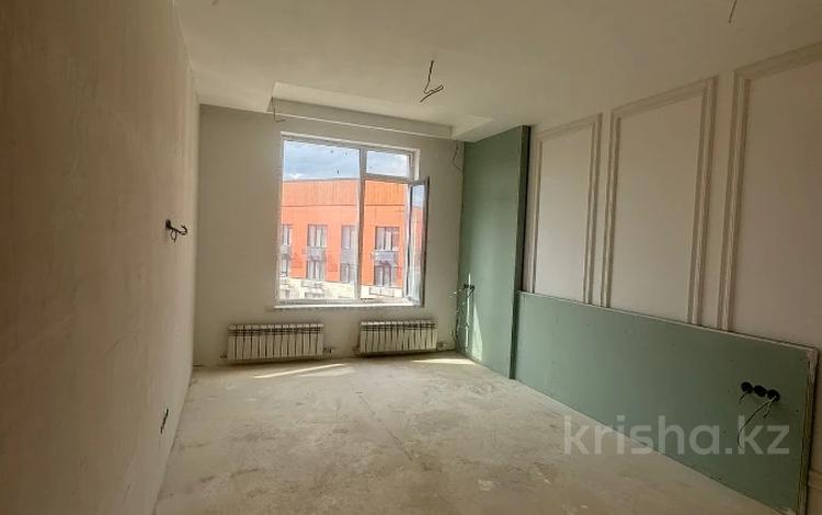 4-бөлмелі пәтер, 130 м², 9/9 қабат, мкр Нурсая, Абулхаир Хана 63, бағасы: 75 млн 〒 в Атырау, мкр Нурсая — фото 3