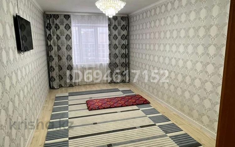 2-бөлмелі пәтер, 64 м², 5/9 қабат, мкр. Зачаганск пгт, Мөңкеұлы 85/6 — Поликлиника 6, бағасы: 22.5 млн 〒 в Уральске, мкр. Зачаганск пгт — фото 2