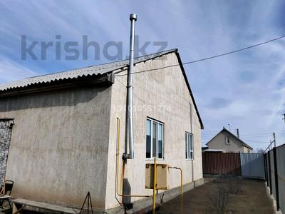 Жеке үй · 2 бөлме · 100 м², Жайсан Жангереев, бағасы: 160 000 〒 в Атырау