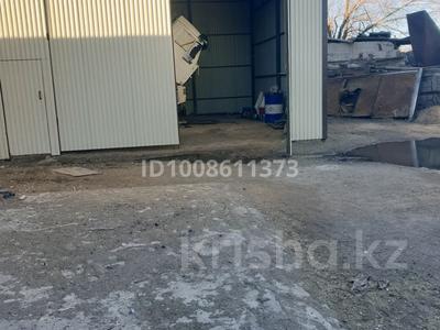 Өнеркәсіптік база · 10 сотық, мкр Михайловка Потанина 34, бағасы: 300 000 〒 в Караганде, Казыбек би р-н