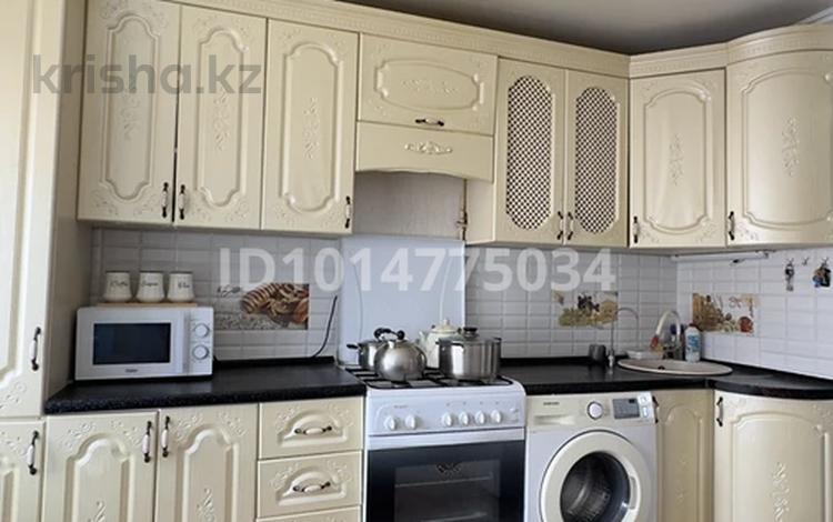Жеке үй · 3 бөлме · 92 м² · 3.5 жүзд., 12 ш/а. — Аз наурыз З. Космедемянское, бағасы: 19.5 млн ₸ в Актобе, мкр 12 — фото 2
