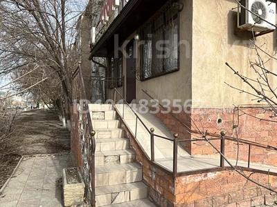 Еркін, медорталықтар мен дәріханалар · 164 м², бағасы: 58 млн ₸ в Атырау, мкр Авангард-4