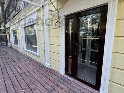 Свободное назначение, офисы, магазины и бутики, склады, общепит, салоны красоты, образование, развлечения · 446 м² за 265 млн 〒 в Алматы, Медеуский р-н