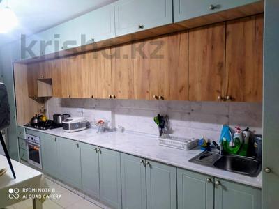 3-бөлмелі пәтер · 100.5 м² · 8/9 қабат, 12 ш/а., бағасы: 31 млн ₸ в Актобе, мкр 12