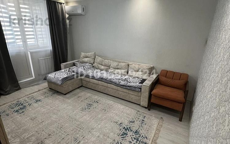 1-комнатная квартира · 39 м² · 11/12 этаж, мкр Акбулак, Бәйтерекова 115 за 220 000 ₸ в Алматы, Алатауский р-н — фото 2