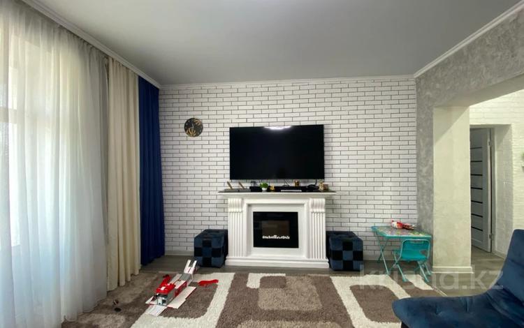 3-комнатная квартира · 80 м² · 3/3 этаж, ул. Менделеева за 25 млн ₸ в Темиртау — фото 2