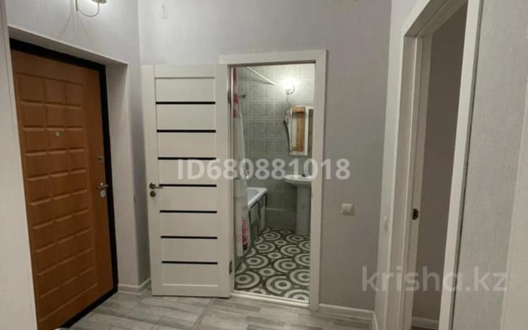 1-бөлмелі пәтер, 33 м², 6/8 қабат ай сайын, Улы дала 27/3, бағасы: 150 000 〒 в Астане — фото 2