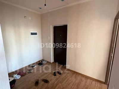 3-бөлмелі пәтер · 75 м² · 8/12 қабат, мкр Туран-2 58а — Үйдің артында мектеп орналасқан, бағасы: 35 млн ₸ в Шымкенте, Каратауский р-н