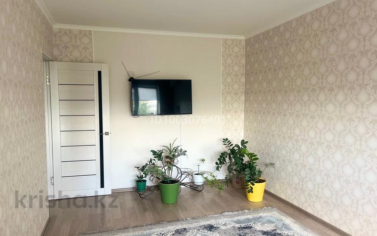 2-комнатная квартира · 58.4 м² · 4/5 этаж, мкр 11 85 — Мега, т/д Нектар за 19.5 млн 〒 в Актобе — фото 2