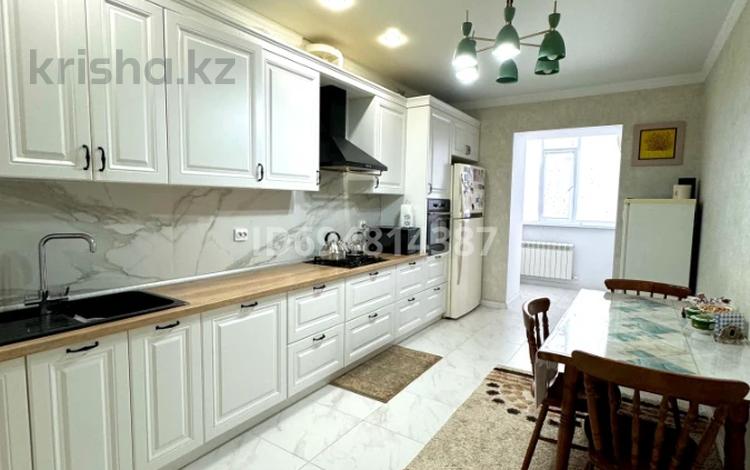 4-комнатная квартира · 176 м² · 4/5 этаж, мкр. Алтын орда, ул. Мангилик ел 11 за 70 млн ₸ в Актобе — фото 9