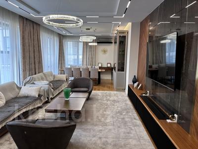 5-комнатная квартира · 200 м² · 3/3 этаж, Жамакаева 252 за 500 млн ₸ в Алматы, Медеуский р-н